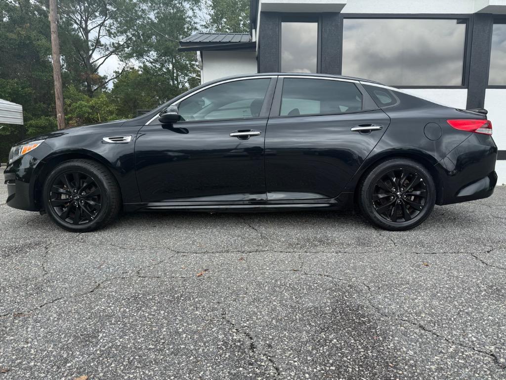 2016 Kia Optima LX's photo