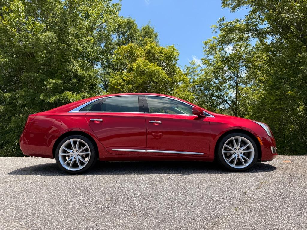 2013 Cadillac XTS 3.6L FWD Premium Collection's photo